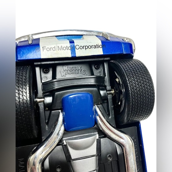 Vintage 2000 1966 Ford Mustang GT 350 Muscle Machines 1:18 Blue / White Stripes - Picture 11 of 12